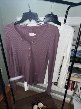 Faherty Plum Waffle Knit Button-Down Henley with White Layer